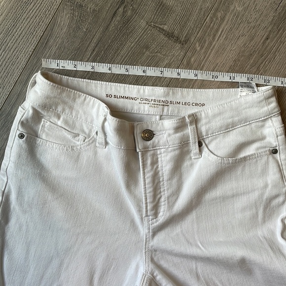 Chico White Girlfriend Slim Leg Crop - Picture 4 of 6